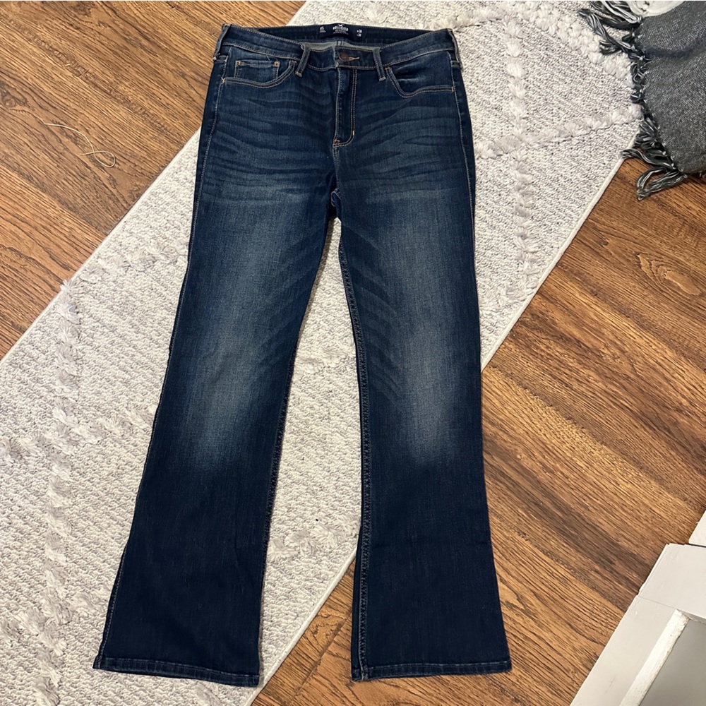 NWT Hollister Mid Rise Bootcut Jeans – Size 11S